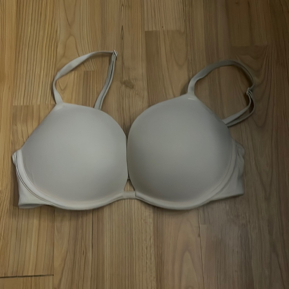 PINK BOMBSHELL 32 D BEIGE BRA